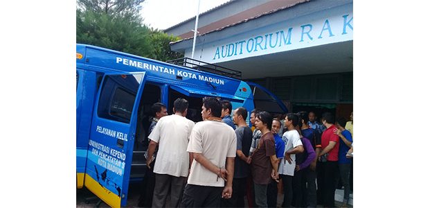 Sukseskan Pemilu, Napi di Lapas Madiun Ikut Perekaman e-KTP Sukseskan Pemilu, Napi di Lapas Madiun Ikut Perekaman e-KTP