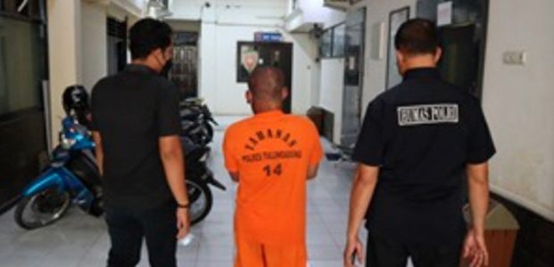 Diperkosa Usai Kecelakaan, Wanita Pemandu Lagu di Tulungagung Akhirnya Meregang Nyawa Diperkosa Usai Kecelakaan, Wanita Pemandu Lagu di Tulungagung Akhirnya Meregang Nyawa