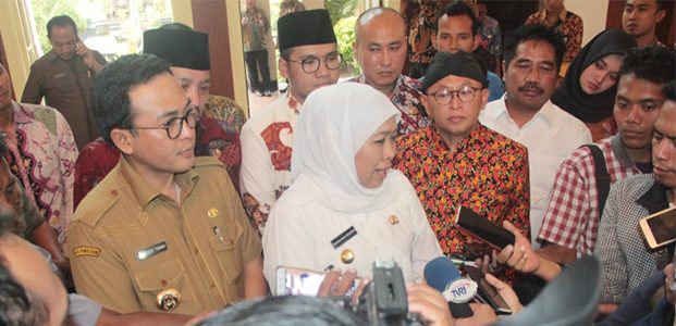 Tahun Ajaran Baru Nanti, Seluruh Siswa SMA/SMK di Jatim Dapat Subsidi SPP dan Seragam Tahun Ajaran Baru Nanti, Seluruh Siswa SMA/SMK di Jatim Dapat Subsidi SPP dan Seragam