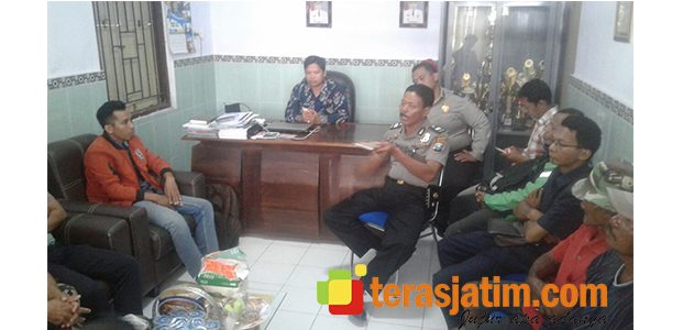 Tentukan Titik Penjemputan, Paguyuban Becak dan Grab di Situbondo Gelar Mediasi Tentukan Titik Penjemputan, Paguyuban Becak dan Grab di Situbondo Gelar Mediasi