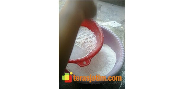 Tepung Terigu Bercampur Ulat Beredar di Situbondo Tepung Terigu Bercampur Ulat Beredar di Situbondo