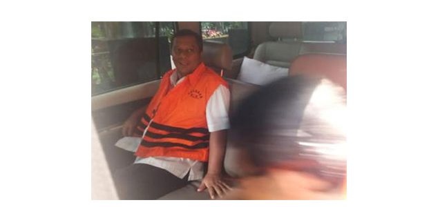 Terbukti Menerima Suap, Bupati Mojokerto Nonaktif Divonis 8 Tahun Penjara Terbukti Menerima Suap, Bupati Mojokerto Nonaktif Divonis 8 Tahun Penjara