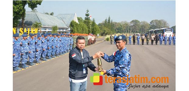 Tiba di Bandara Abdurahman Saleh Malang, Api Asian Games Diarak ke Blitar Tiba di Bandara Abdurahman Saleh Malang, Api Asian Games Diarak ke Blitar