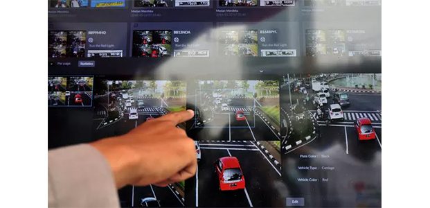 Tilang Elektonik Sudah Diberlakukan di Kota Surabaya Tilang Elektonik Sudah Diberlakukan di Kota Surabaya