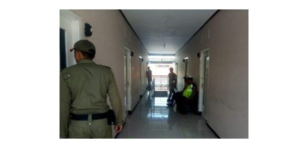 Tim Gabungan Gelar Razia Rumah Kos dan Panti Pijat di Kediri Tim Gabungan Gelar Razia Rumah Kos dan Panti Pijat di Kediri
