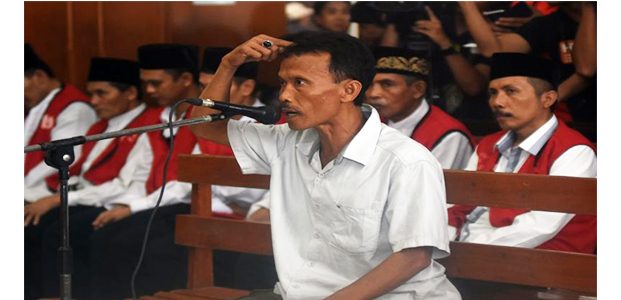 Tosan: Pembunuh Salim Kancil Seperti Hewan Tosan: Pembunuh Salim Kancil Seperti Hewan