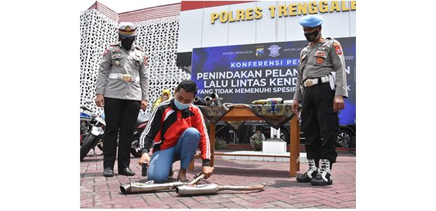Kapolres Trenggalek: Tak Ada Toleransi Untuk Motor Knalpot Brong Kapolres Trenggalek: Tak Ada Toleransi Untuk Motor Knalpot Brong