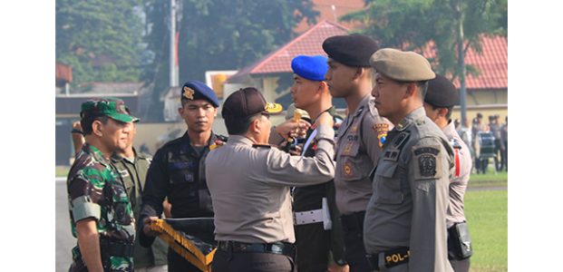 120 Ribu Personel Gabungan Amankan Pilkada Serentak di Jatim 120 Ribu Personel Gabungan Amankan Pilkada Serentak di Jatim