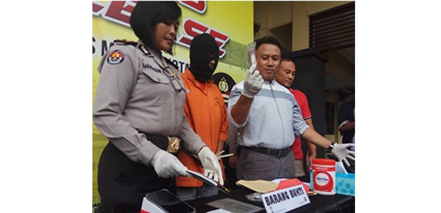 Usai Bersenang-Senang di Karaoke, Pria ini Embat Ponsel Milik Purel Usai Bersenang-Senang di Karaoke, Pria ini Embat Ponsel Milik Purel