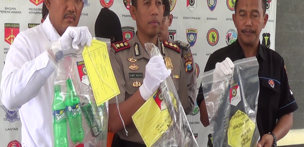 Usai Pesta Miras, Seorang Pemuda Asal Talun Blitar Bacok Temannya Hingga Tewas Usai Pesta Miras, Seorang Pemuda Asal Talun Blitar Bacok Temannya Hingga Tewas