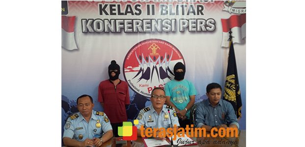 2 WNA Asal Taiwan Ditangkap Imigrasi di Blitar dan Tulungagung 2 WNA Asal Taiwan Ditangkap Imigrasi di Blitar dan Tulungagung