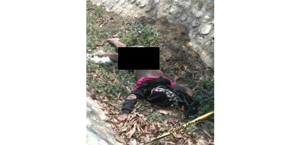Wanita Muda asal Ngumpakdalem Bojonegoro Ditemukan Tewas Dalam Kondisi Setengah Bugil Wanita Muda asal Ngumpakdalem Bojonegoro Ditemukan Tewas Dalam Kondisi Setengah Bugil