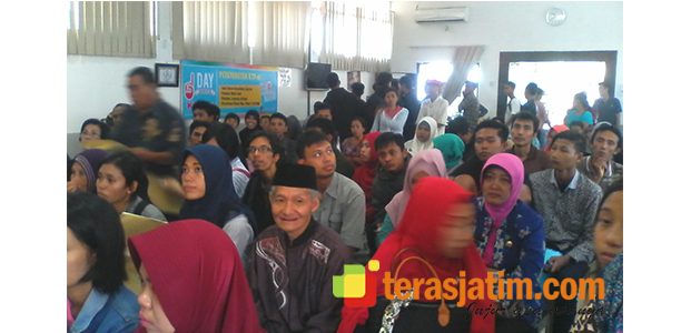 Pemohon E-KTP di Banyuwangi Meningkat 100 Persen Pemohon E-KTP di Banyuwangi Meningkat 100 Persen