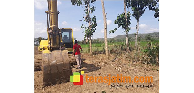 Warga Kedungbunder Blitar Stop Pengerjaan Normalisasi Sungai Kedungwungu Warga Kedungbunder Blitar Stop Pengerjaan Normalisasi Sungai Kedungwungu