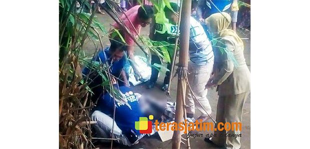 Warga Kepung Kediri Temukan Bayi Terkubur di Pekarangan Warga Kepung Kediri Temukan Bayi Terkubur di Pekarangan