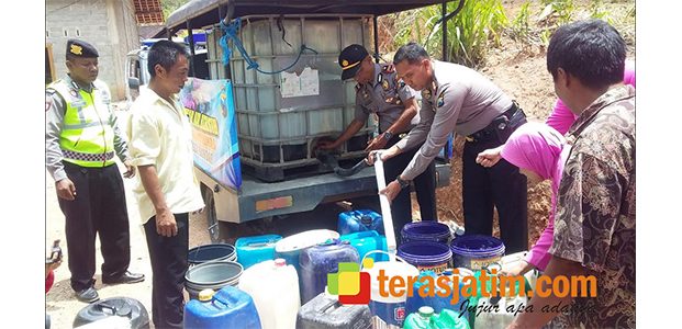 Warga Kesulitan Air Bersih, Ini Yang dilakukan Polres Pacitan Warga Kesulitan Air Bersih, Ini Yang dilakukan Polres Pacitan