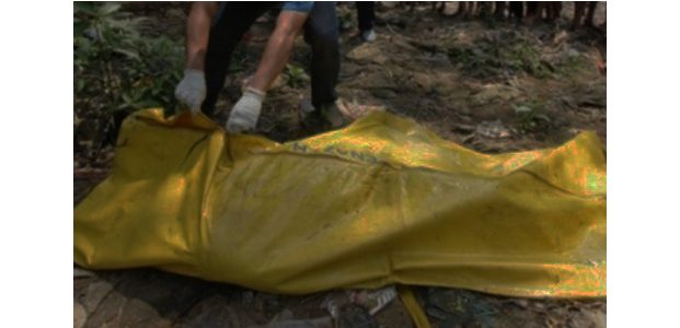Warga Nganjuk Temukan Jasad Wanita Setengah Telanjang Bersimbah Darah di Bantaran Sungai Warga Nganjuk Temukan Jasad Wanita Setengah Telanjang Bersimbah Darah di Bantaran Sungai