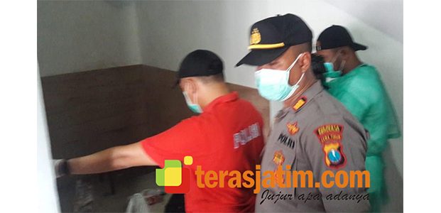 Warga Plumbungan Sidoarjo ini Ditemukan Tewas Membusuk di Rumahnya Warga Plumbungan Sidoarjo ini Ditemukan Tewas Membusuk di Rumahnya