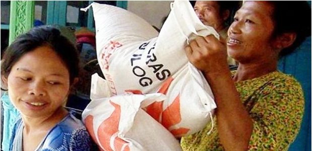 Warga, Wajib Tolak Rastra Tak Berkualitas Warga, Wajib Tolak Rastra Tak Berkualitas