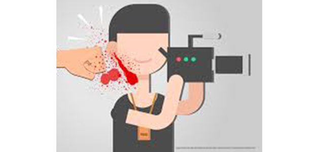 Wartawan TV Lokal di Jember, Jadi Korban Pemukulan Oknum Kepala Desa Wartawan TV Lokal di Jember, Jadi Korban Pemukulan Oknum Kepala Desa