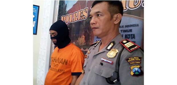 Modus Kenalan Lewat FB, Pria ini Gondol Motor Wanita Asal Magetan Modus Kenalan Lewat FB, Pria ini Gondol Motor Wanita Asal Magetan