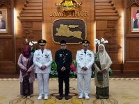 Pj Gubernur Jatim Lantik Pj Bupati Bondowoso dan Jombang