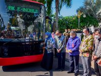 Gubernur Khofifah Luncurkan Bus Listrik Merah Putih Produksi PT. INKA Madiun