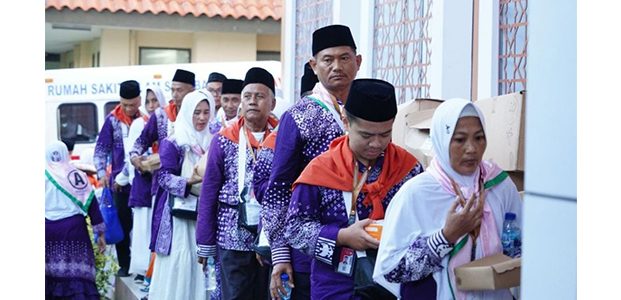 Hari Pertama Operasional Haji, 5 Kloter Jemaah asal Bojonegoro dan Lamongan Masuk AHES Hari Pertama Operasional Haji, 5 Kloter Jemaah asal Bojonegoro dan Lamongan Masuk AHES