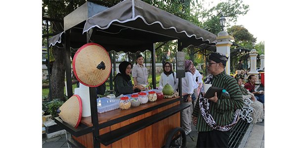 Catat! Akhir Pekan ini ada ‘Ngabuburit Asik’ di Monumen Tugu Pahlawan Catat! Akhir Pekan ini ada ‘Ngabuburit Asik’ di Monumen Tugu Pahlawan