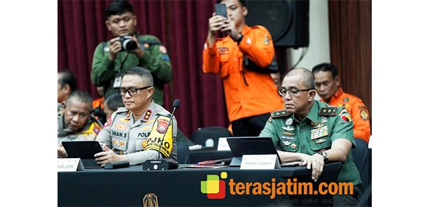 Pangdam Brawijaya Hadiri Rapat Kesiapsiagaan Bencana Hidrometeorologi di Grahadi Pangdam Brawijaya Hadiri Rapat Kesiapsiagaan Bencana Hidrometeorologi di Grahadi