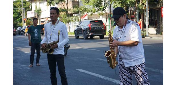 Jadi Ajang Kolaborasi Para Seniman, Kampung Lawas Maspati Surabaya Gelar ‘Jazz Kampoeng’ Jadi Ajang Kolaborasi Para Seniman, Kampung Lawas Maspati Surabaya Gelar ‘Jazz Kampoeng’