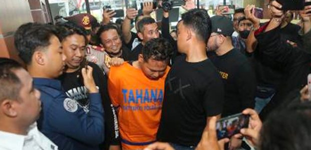 Pelaku Mutilasi Janda Cantik asal Blitar Ternyata Ketua Silat dan Anggota LSM Pelaku Mutilasi Janda Cantik asal Blitar Ternyata Ketua Silat dan Anggota LSM