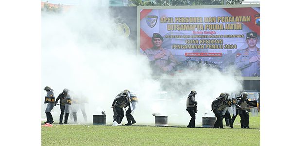 Amankan Pemilu, Kabaharkam Cek Kesiapan Personel dan Peralatan di Polda Jatim Amankan Pemilu, Kabaharkam Cek Kesiapan Personel dan Peralatan di Polda Jatim
