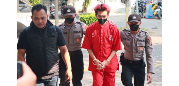 Jual Mahasiswi Untuk Open BO, Germo Mami Elga Diciduk Polisi Jual Mahasiswi Untuk Open BO, Germo Mami Elga Diciduk Polisi