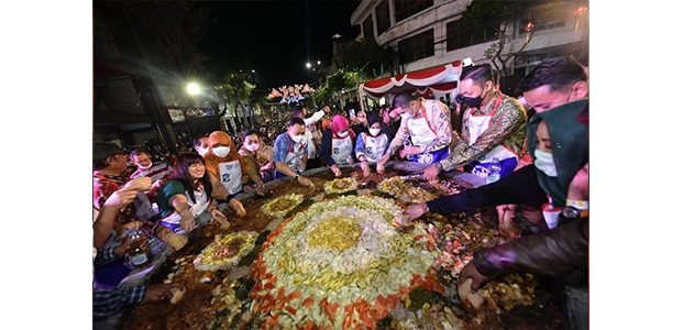 Semarak Hari Jadi Surabaya ke-730, Ada Festival Rujak Uleg Hingga Konser Noah dan Dewa 19
