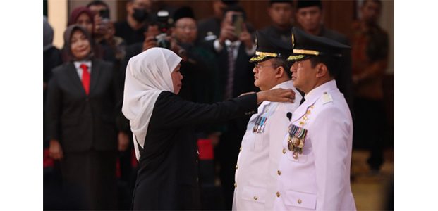 Gubernur Lantik Pj Wali Kota Probolinggo dan Pj Bupati Sampang Gubernur Lantik Pj Wali Kota Probolinggo dan Pj Bupati Sampang