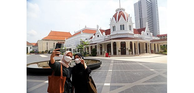Pengambilan Foto dan Video di Balai Pemuda Untuk Komersil Harus Bayar, Selfie Gratis Pengambilan Foto dan Video di Balai Pemuda Untuk Komersil Harus Bayar, Selfie Gratis