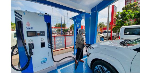 Jelang Moment Mudik, PLN Tambah 23 Unit SPKLU di Sepanjang Tol Ngawi Hingga Situbondo Jelang Moment Mudik, PLN Tambah 23 Unit SPKLU di Sepanjang Tol Ngawi Hingga Situbondo