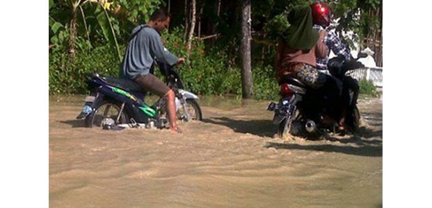 Banjir Bandang dan Angin Kencang, Landa Gondang dan Sukosewu Bojonegoro Banjir Bandang dan Angin Kencang, Landa Gondang dan Sukosewu Bojonegoro