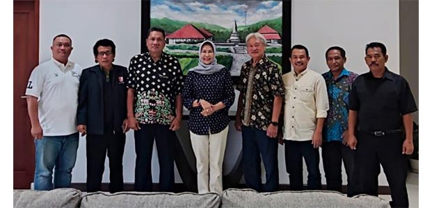 Wali Kota Batu Dewi Rumpoko, Digadang-gadang Pimpin PRSI Jatim Wali Kota Batu Dewi Rumpoko, Digadang-gadang Pimpin PRSI Jatim