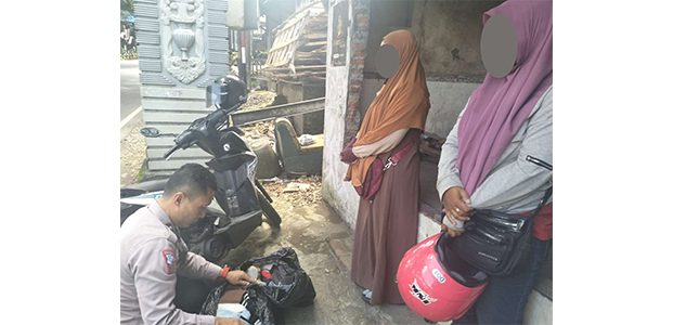 3 Emak-emak asal Pasuruan Curi Baju di 3 Toko di Kota Batu 3 Emak-emak asal Pasuruan Curi Baju di 3 Toko di Kota Batu