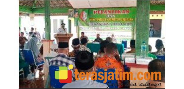 Lantik Anak dan Cucu Jadi Perangkat, Kades Jipo Bojonegoro Jadi Cibiran Warga Lantik Anak dan Cucu Jadi Perangkat, Kades Jipo Bojonegoro Jadi Cibiran Warga