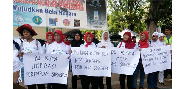 Aliansi Perempuan Jatim Tolak Risma ke Jakarta Aliansi Perempuan Jatim Tolak Risma ke Jakarta