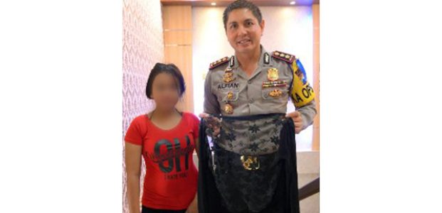 Ini Penjelasan Foto Purel Karaoke di Probolinggo Yang Menyerupai Hantu Ini Penjelasan Foto Purel Karaoke di Probolinggo Yang Menyerupai Hantu