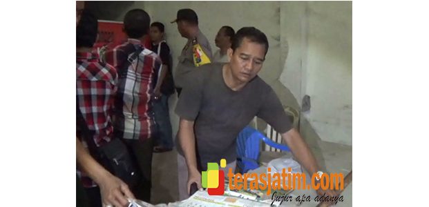 Kantor Gafatar Lamongan Digeledah, 12 Orang di Blitar dilaporkan Menghilang Kantor Gafatar Lamongan Digeledah, 12 Orang di Blitar dilaporkan Menghilang