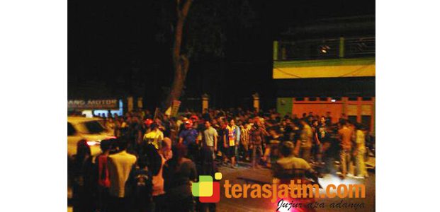 Dianggap Melecehkan, Karaoke Bayeman Baureno Bojonegoro ‘Digeruduk’ Warga Dianggap Melecehkan, Karaoke Bayeman Baureno Bojonegoro ‘Digeruduk’ Warga