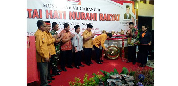 Muscab II Partai Hanura, H. Setyo Armodo Kembali Pimpin DPC Partai HANURA Kabupaten Ngawi Muscab II Partai Hanura, H. Setyo Armodo Kembali Pimpin DPC Partai HANURA Kabupaten Ngawi