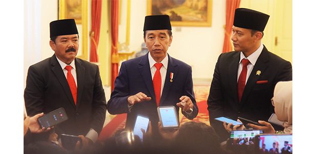 Hadi Tjahjanto Gantikan Prof Mahfud Sebagai Menko Polhukam, AHY Jabat Menteri ATR Hadi Tjahjanto Gantikan Prof Mahfud Sebagai Menko Polhukam, AHY Jabat Menteri ATR
