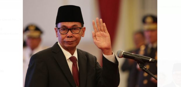 Gantikan Firli, Ini Profil Ketua KPK Sementara Nawawi Pomolango Gantikan Firli, Ini Profil Ketua KPK Sementara Nawawi Pomolango