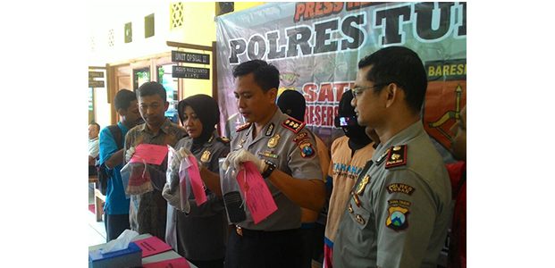 Dua Alap-Alap Jambret Tuban Dibekuk Polisi Dua Alap-Alap Jambret Tuban Dibekuk Polisi